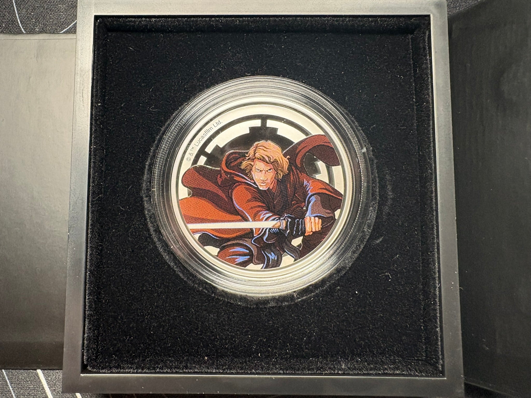 Star Wars™ Obi-Wan Kenobi™ VS Anakin Skywalker™ 1oz .999 Silver Medallion Coin